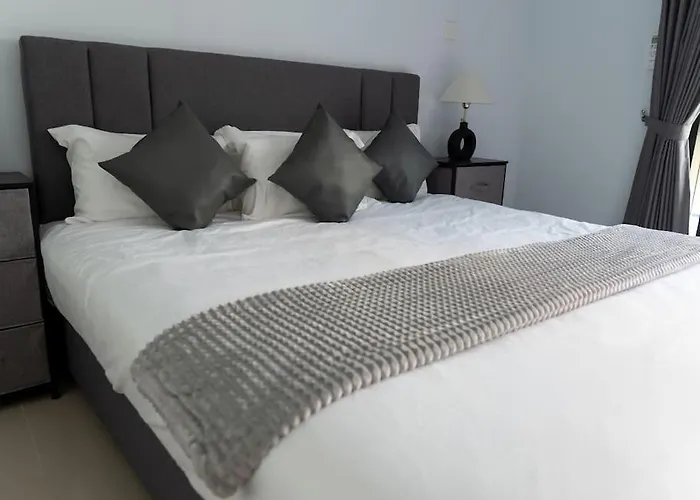 Simco 3 En-suite Bedrooms ヴィラ