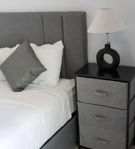 Simco 3 En-suite Bedrooms ヴィラ チャングー
